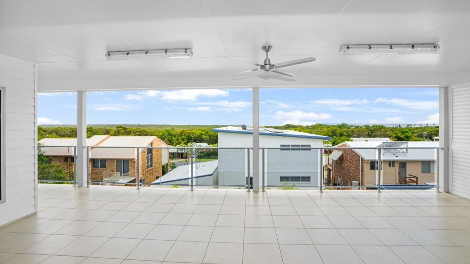 Blacklaw'S Retreat - Rainbow Beach Views. Spacious. Fenced Yard. 0*,