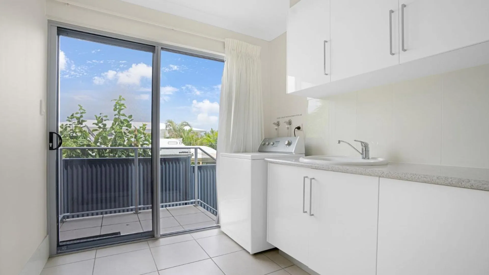 Blacklaw'S Retreat - Rainbow Beach Views. Spacious. Fenced Yard. 0*,  Australien